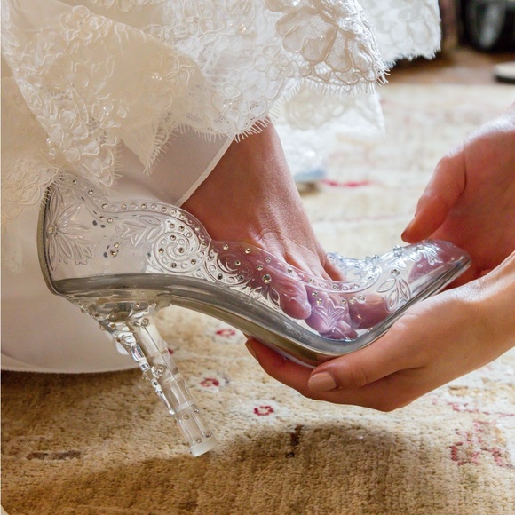 DOLCE & GABBANA Cinderella PVC Lucite Crystal Heels - Picture 8 of 10